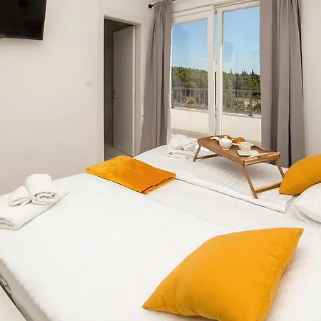 Pet Friendly In * Šibenik