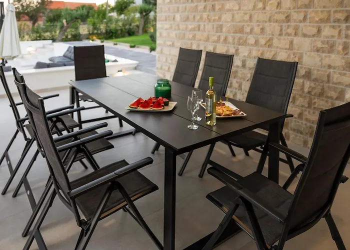 Pet Friendly In * שיבניק