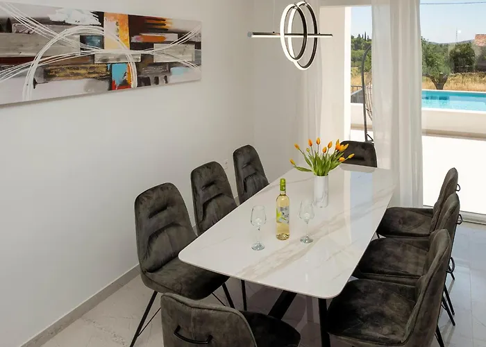 Pet Friendly In * Šibenik